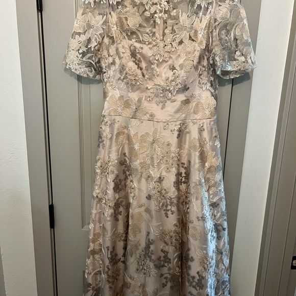 Eliza J Tea Length Dress - Picture 3 of 4